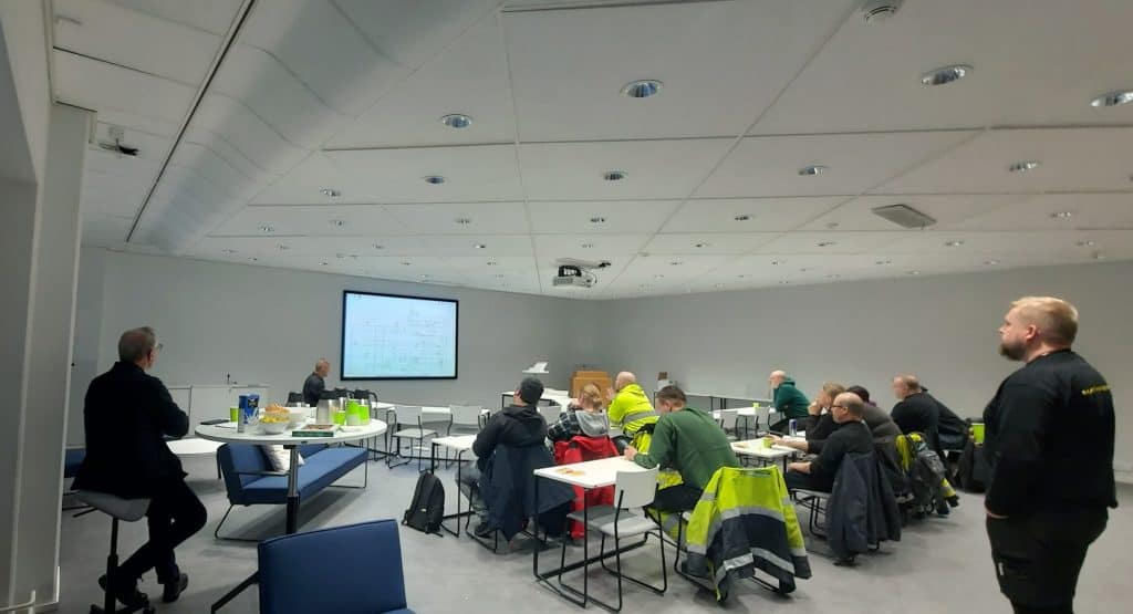 Machineryn Skyjack-henkilönostinkoulutus 141222
