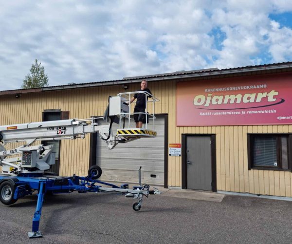 Juha Ojala Swanlift-nostimen kyydissä